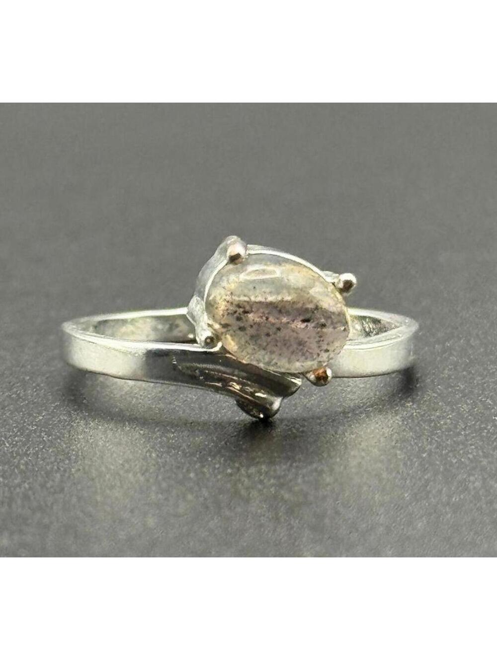 Sterling Silver and Labradorite Ring - Size 8